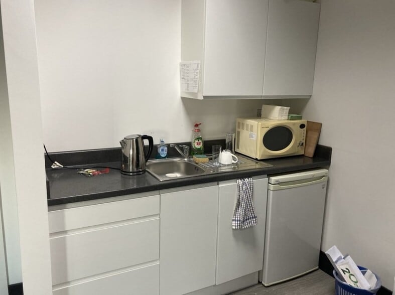 Saxon Way, Hessle for lease - Interior Photo - Image 2 of 5