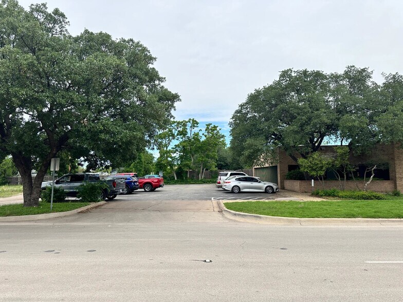 602 Hickory St, Abilene, TX à louer - Photo du bâtiment - Image 3 de 6