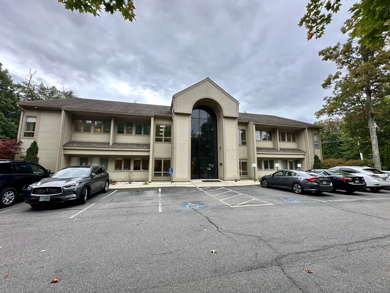 103 Stiles Rd, Salem, NH for lease - Building Photo - Image 2 of 16