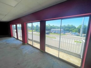 7540 Leavenworth Rd, Kansas City, KS for lease Building Photo- Image 2 of 6