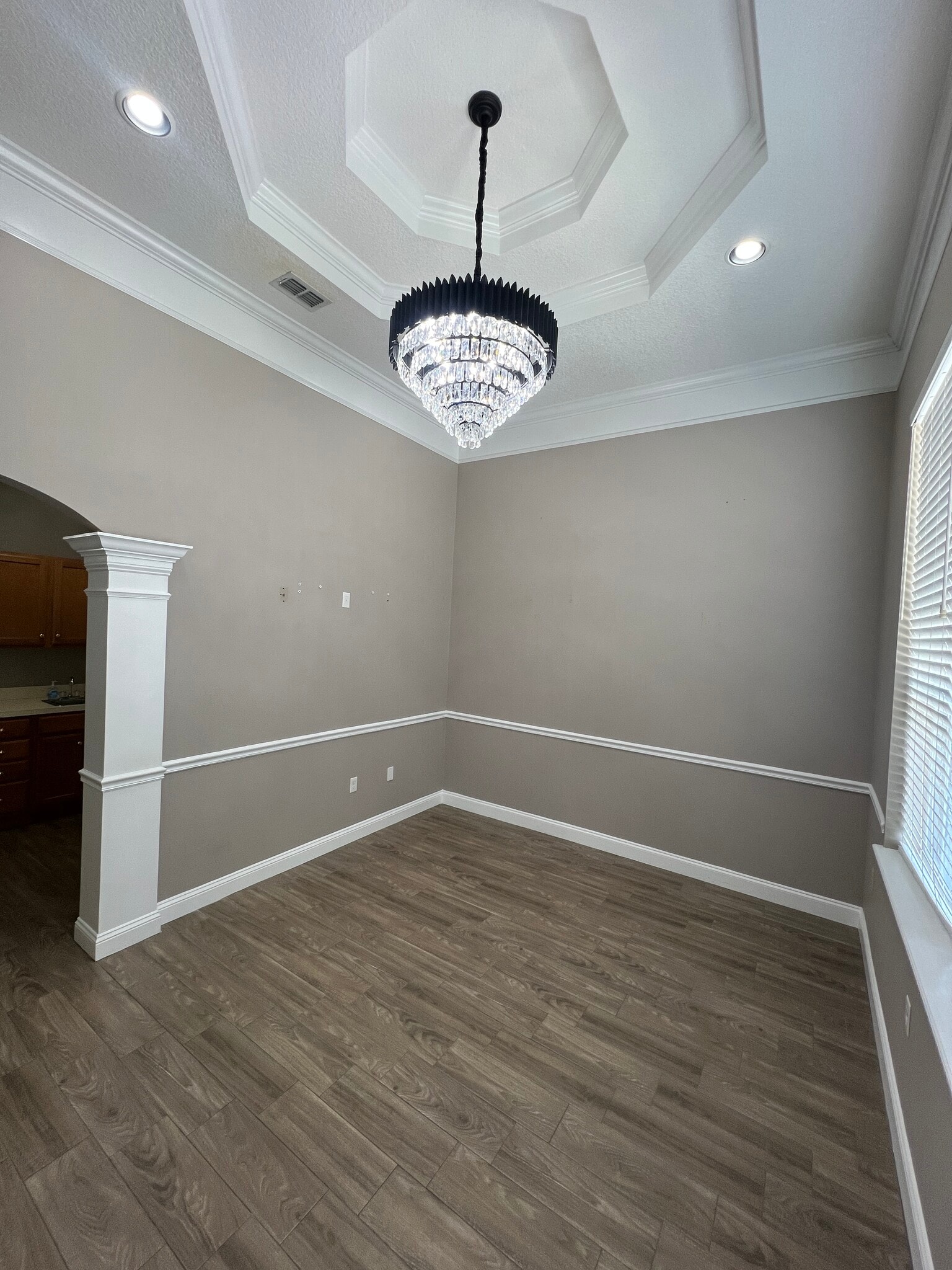 8833 Perimeter Park Blvd, Jacksonville, FL for lease Interior Photo- Image 1 of 9