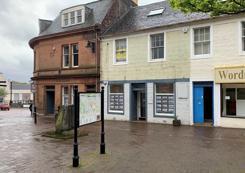 4a The Square, Cumnock à louer - Photo du bâtiment - Image 2 de 5