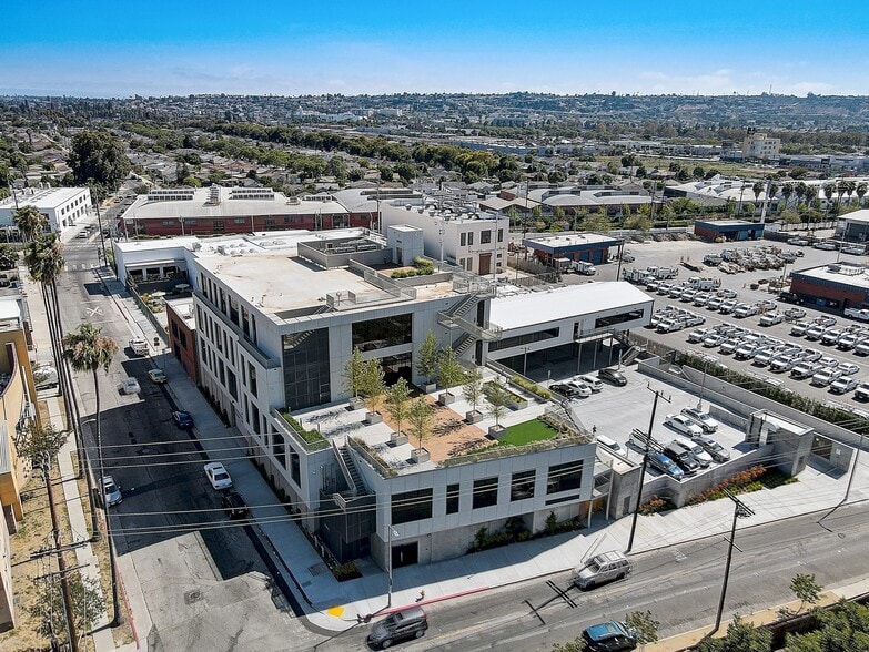 3101 W Exposition Blvd, Los Angeles, CA for lease - Primary Photo - Image 1 of 14