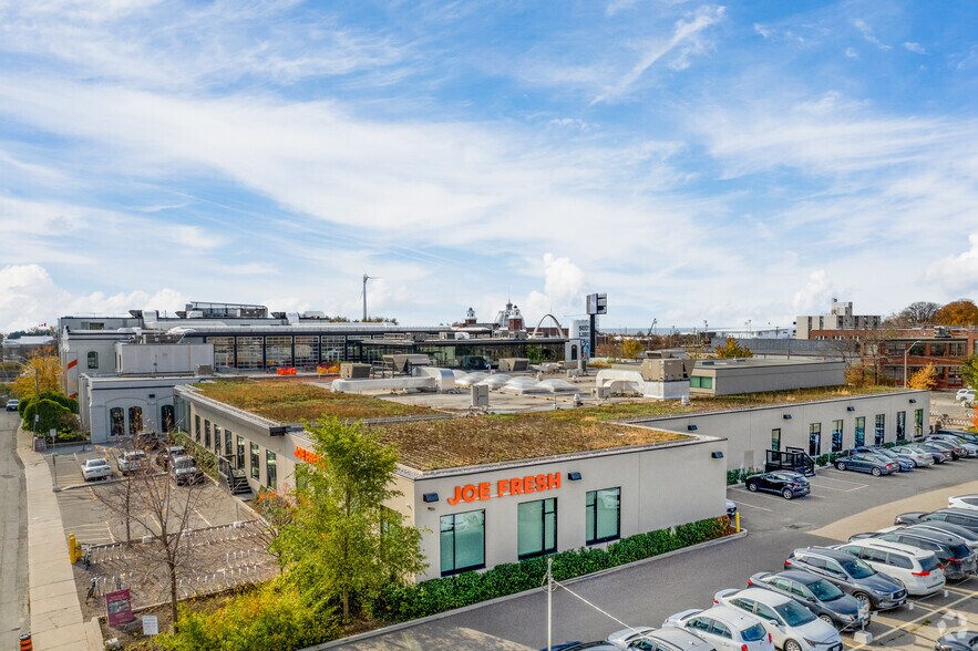 2 Fraser Ave, Toronto, ON à louer - Photo du bâtiment - Image 2 de 6