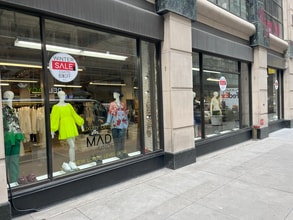 11 E 44th St, New York, NY à louer Photo intérieure- Image 2 de 11