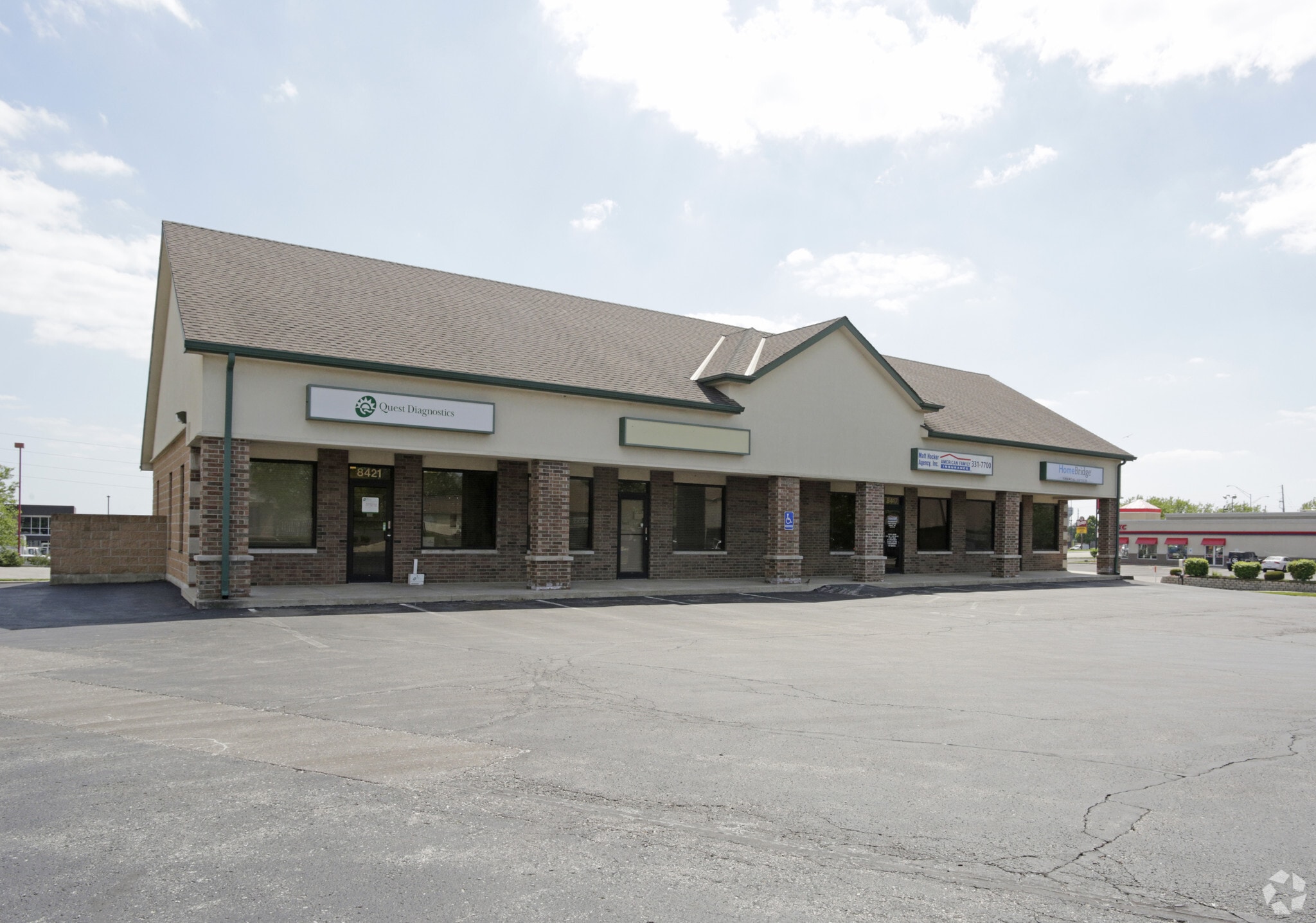 8413-8425 Clint Dr, Belton, MO for sale Primary Photo- Image 1 of 10