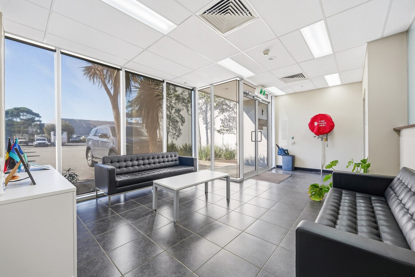 13-14 National Dr, Hallam, VIC 3803 - Unité 1 -  - Photo intérieure - Image 1 of 17
