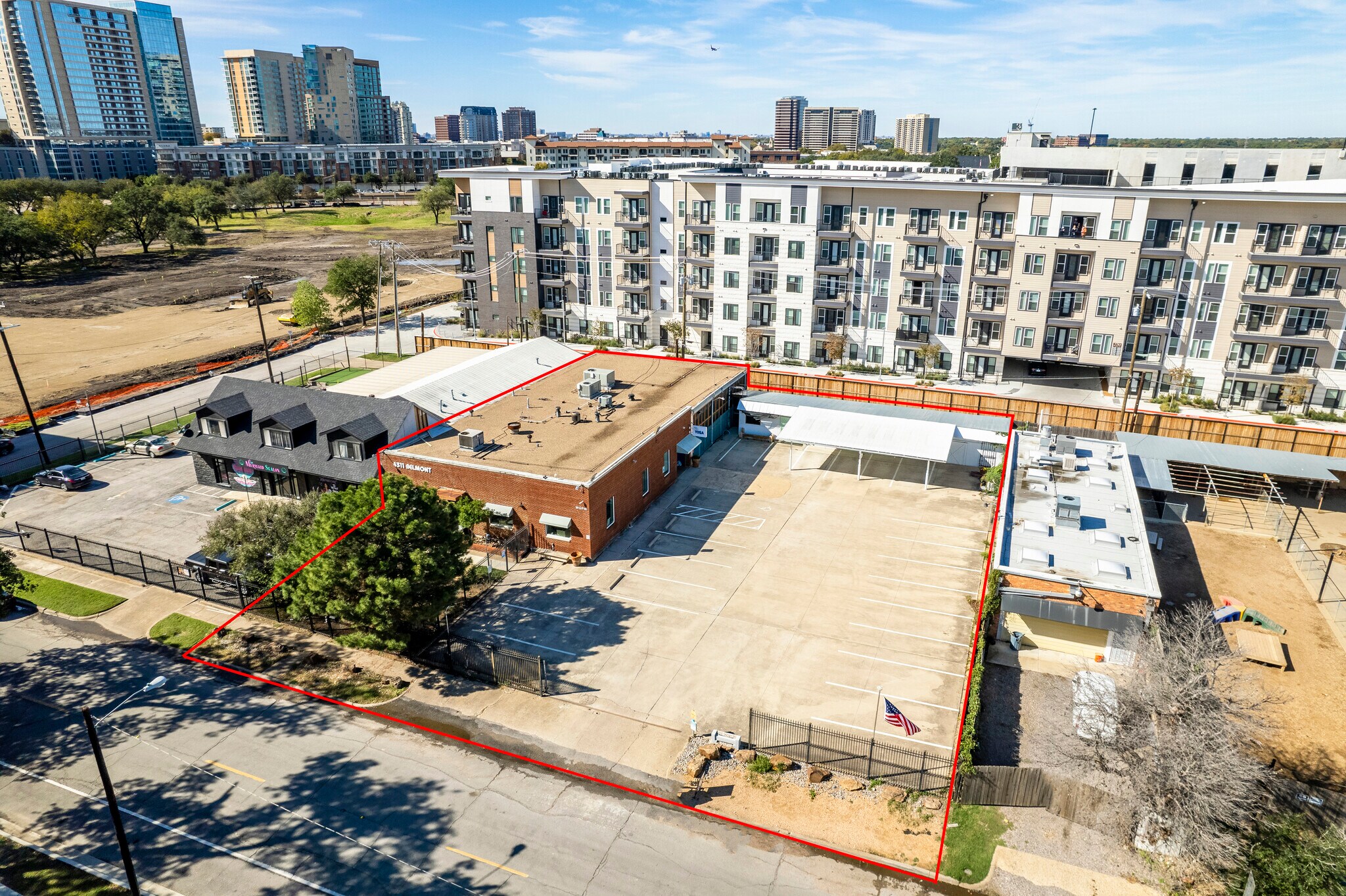 4311 Belmont Ave, Dallas, TX à louer Photo principale- Image 1 de 15