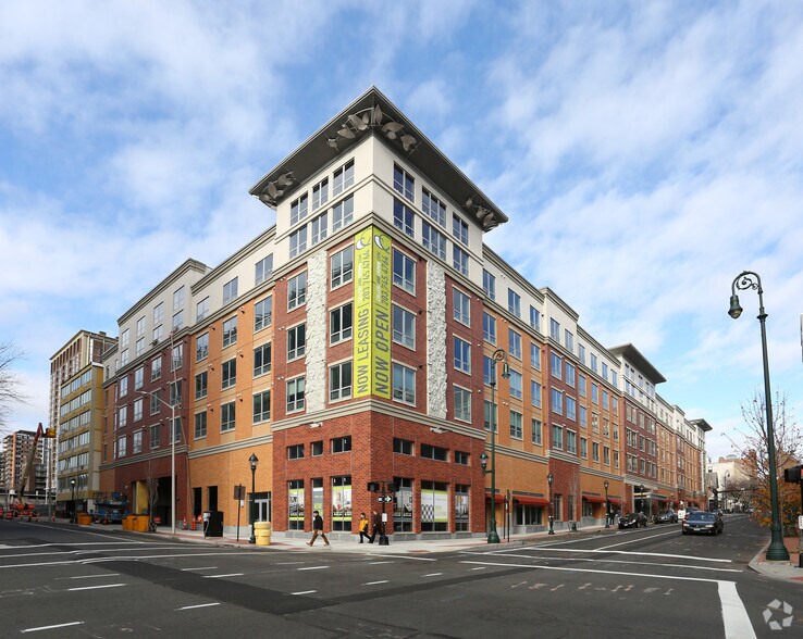 200 College St, New Haven, CT à louer - Photo du bâtiment - Image 2 de 29