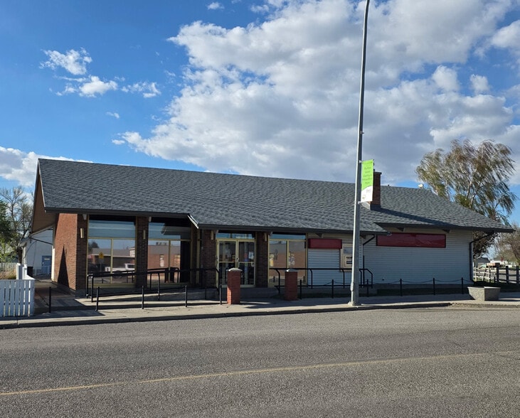420 Highway Av N, Picture Butte, AB for sale - Building Photo - Image 2 of 5
