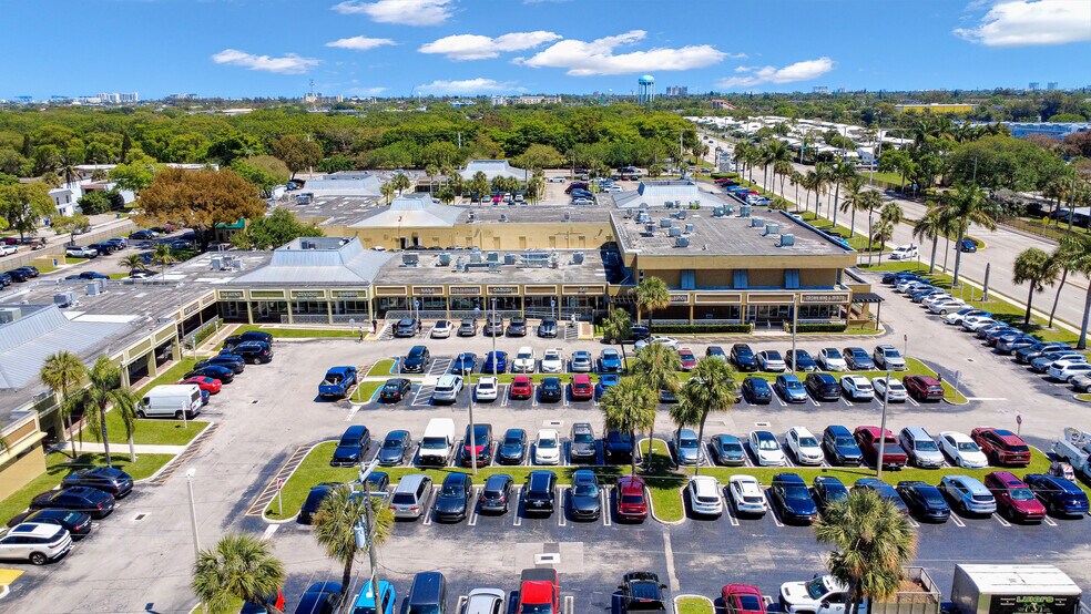 3359-3399 Sheridan St, Hollywood, FL à louer - Photo du bâtiment - Image 2 de 22