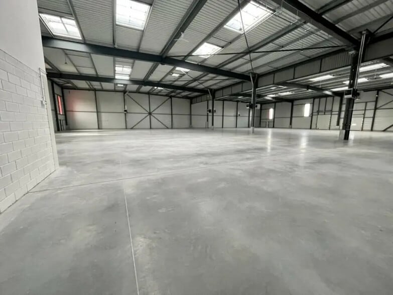 Office in Roissy-en-France for lease - Interior Photo - Image 3 of 8