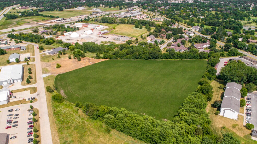 4 Customizable Marnie Ave. Commercial Lots, Waterloo, IA à vendre - Photo du bâtiment - Image 2 de 4