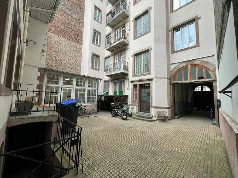51 Avenue Des Vosges, Strasbourg for sale - Building Photo - Image 1 of 12