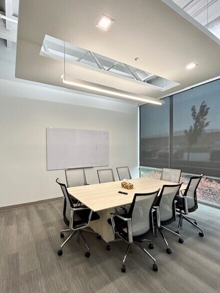 4101 N Thanksgiving Way, Lehi, UT à louer - Photo intérieure - Image 2 de 17