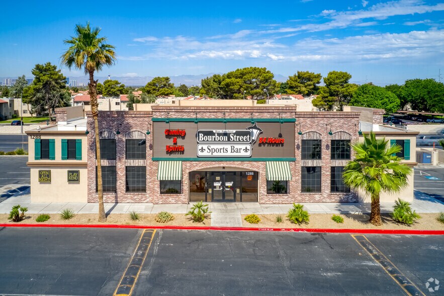 1250 S Nellis Blvd, Las Vegas, NV à vendre - Photo du bâtiment - Image 2 de 8