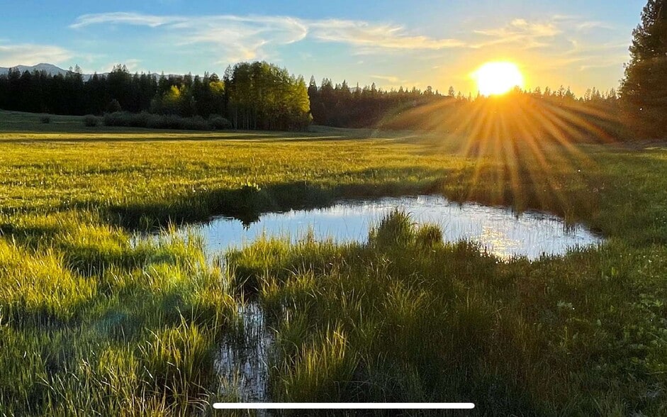 1812 Acres Big Creek Meadows, Cascade, ID à vendre - Photo du bâtiment - Image 2 de 8
