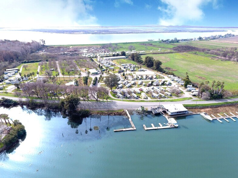 151 Brannan Island Rd, Isleton, CA à vendre - Photo du bâtiment - Image 2 de 16