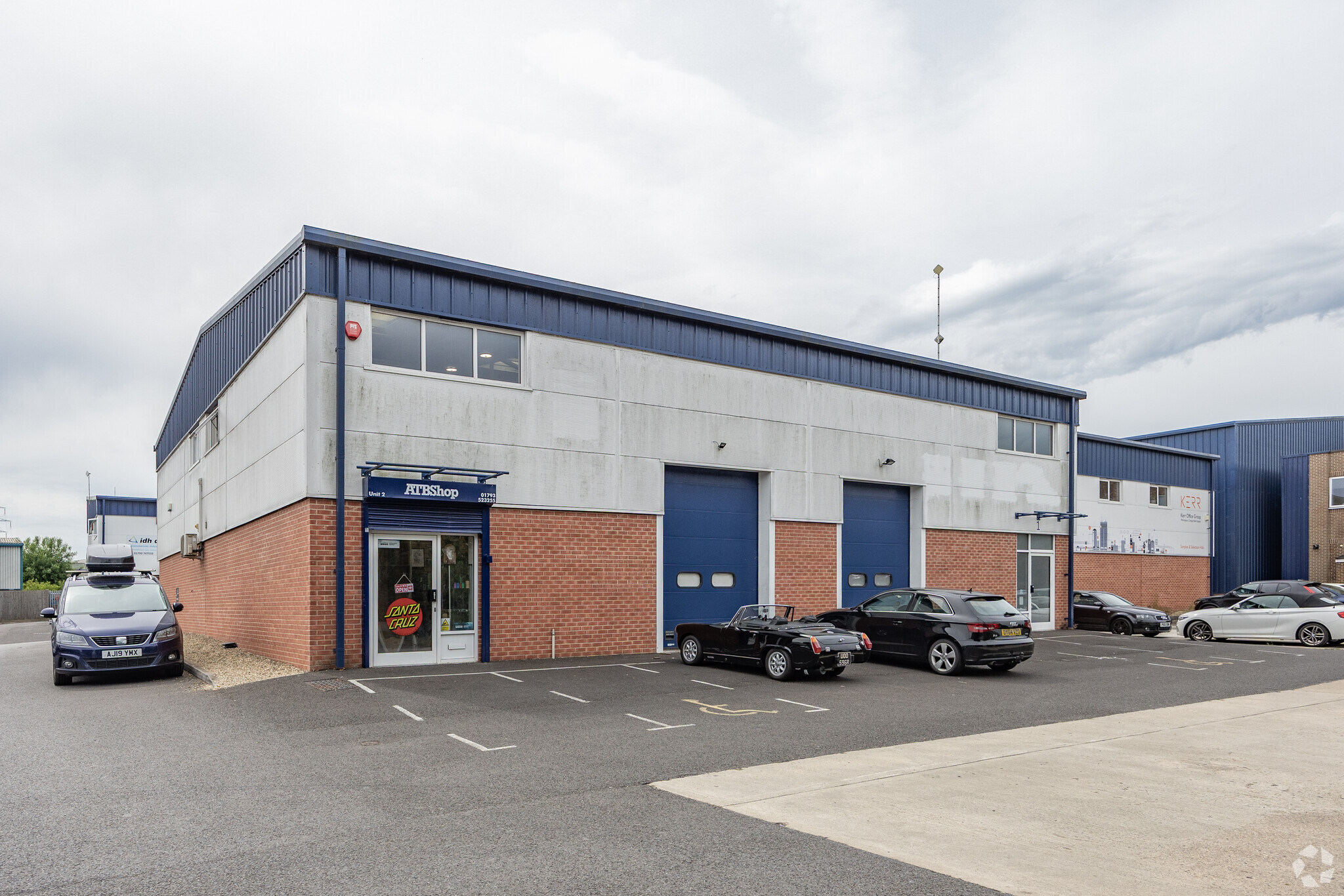 Southmead Close, Swindon for lease Primary Photo- Image 1 of 4