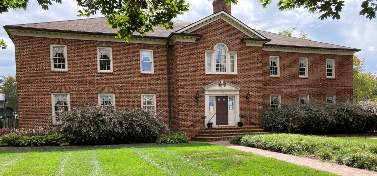 558 S Main St, Harrisonburg, VA à vendre - Photo du bâtiment - Image 2 de 5