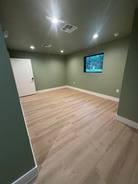 626 FM 1863, New Braunfels, TX for lease - Interior Photo - Image 2 of 3