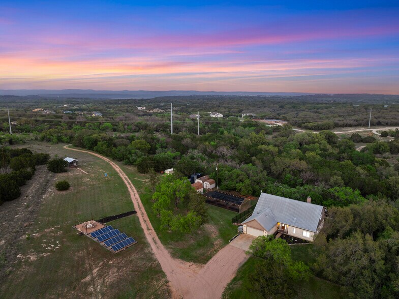260 Gregg dr, Spicewood, TX à vendre - Photo du bâtiment - Image 2 de 33