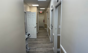 1696 SE Hillmoor Dr, Port Saint Lucie, FL for lease Interior Photo- Image 2 of 7