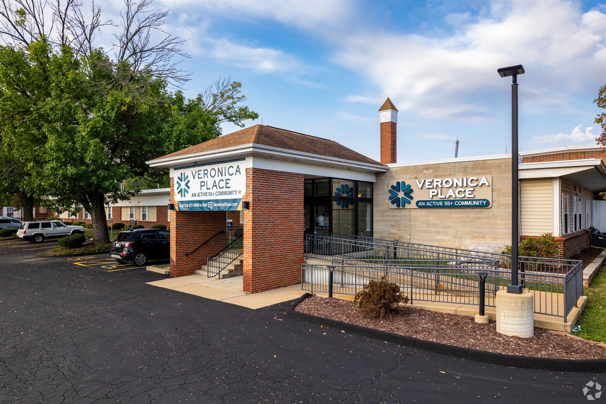 1425 N New Florissant Rd, Florissant, MO à vendre Photo principale- Image 1 de 33