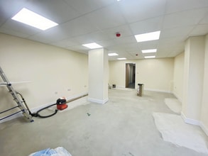 100 School Rd, Reading for lease Interior Photo- Image 2 of 9