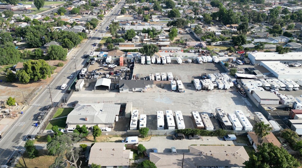 10968 Pipeline Ave, Pomona, CA à louer - Photo du bâtiment - Image 2 de 2