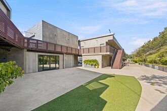 22333 Pacific Coast Hwy, Malibu, CA for lease Building Photo- Image 2 of 9