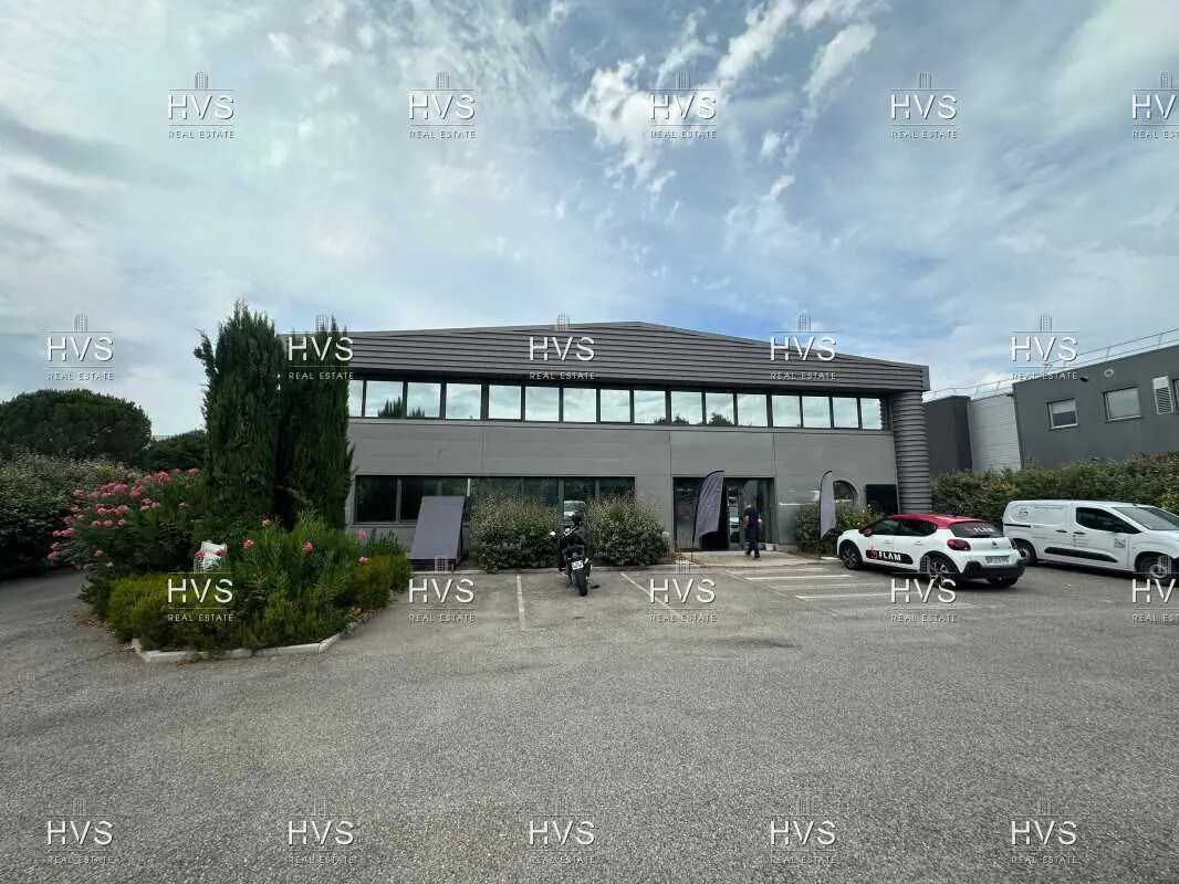 Office in Aix-en-Provence for lease Building Photo- Image 1 of 13