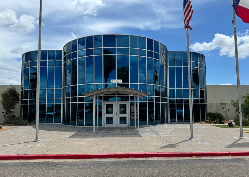 3101 W Military Hwy, McAllen, TX à louer - Photo du bâtiment - Image 1 de 3