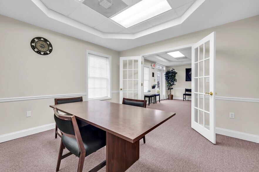 3100 Five Forks Trickum Rd SW, Lilburn, GA à vendre - Photo du bâtiment - Image 2 de 19