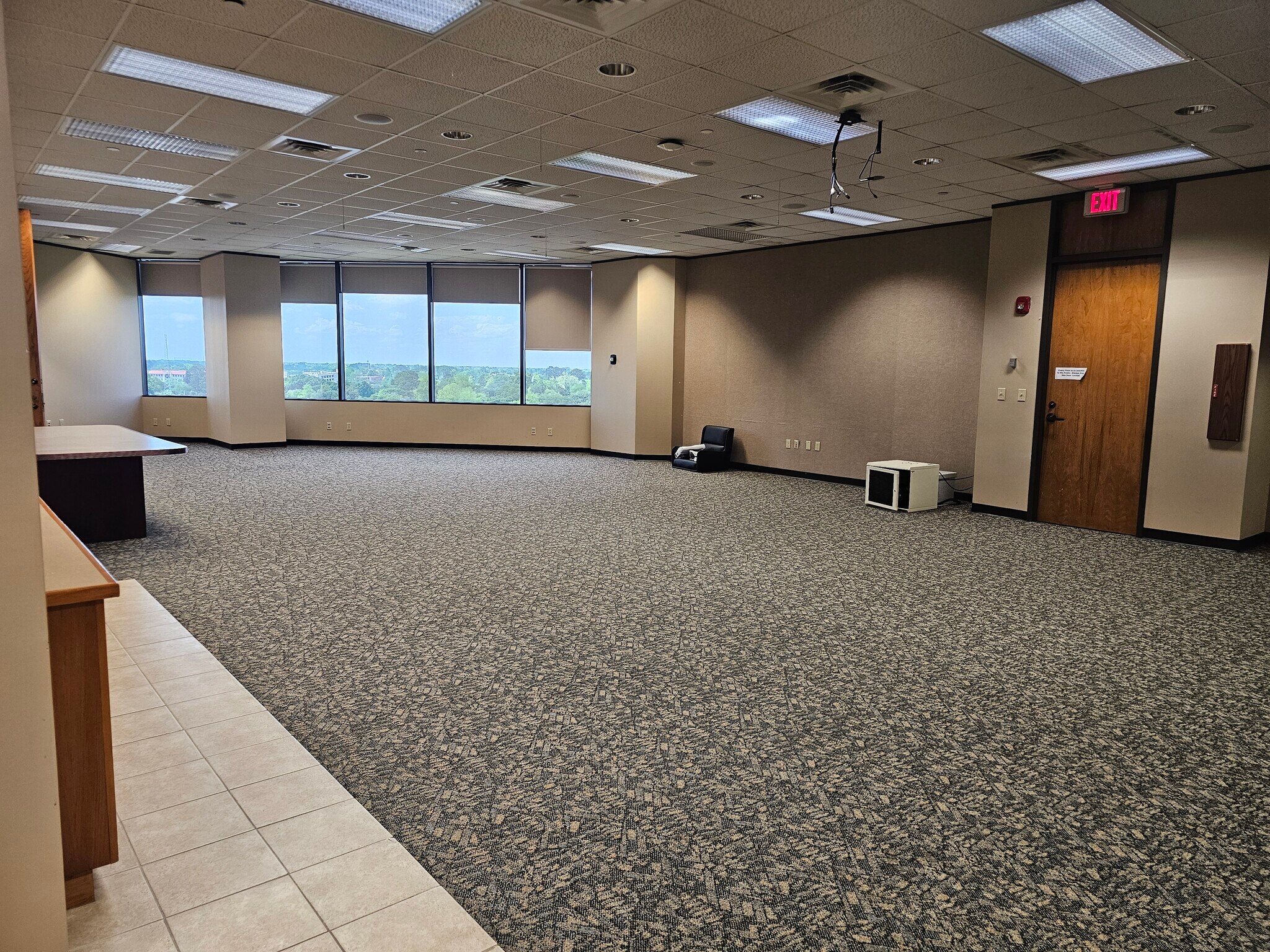 102 Versailles Blvd, Lafayette, LA à louer Photo intérieure- Image 1 de 6