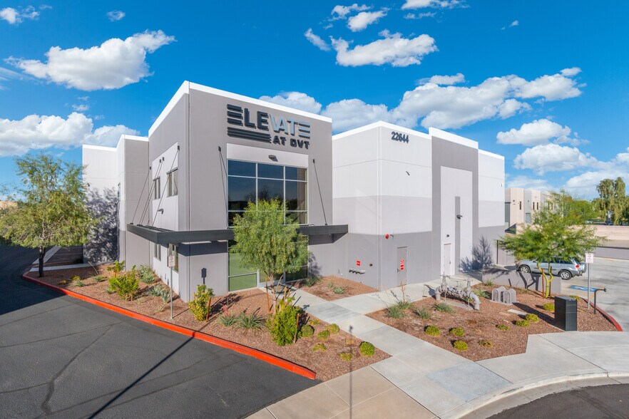 22644 N 17th Ave, Phoenix, AZ à louer - Photo principale - Image 1 de 7