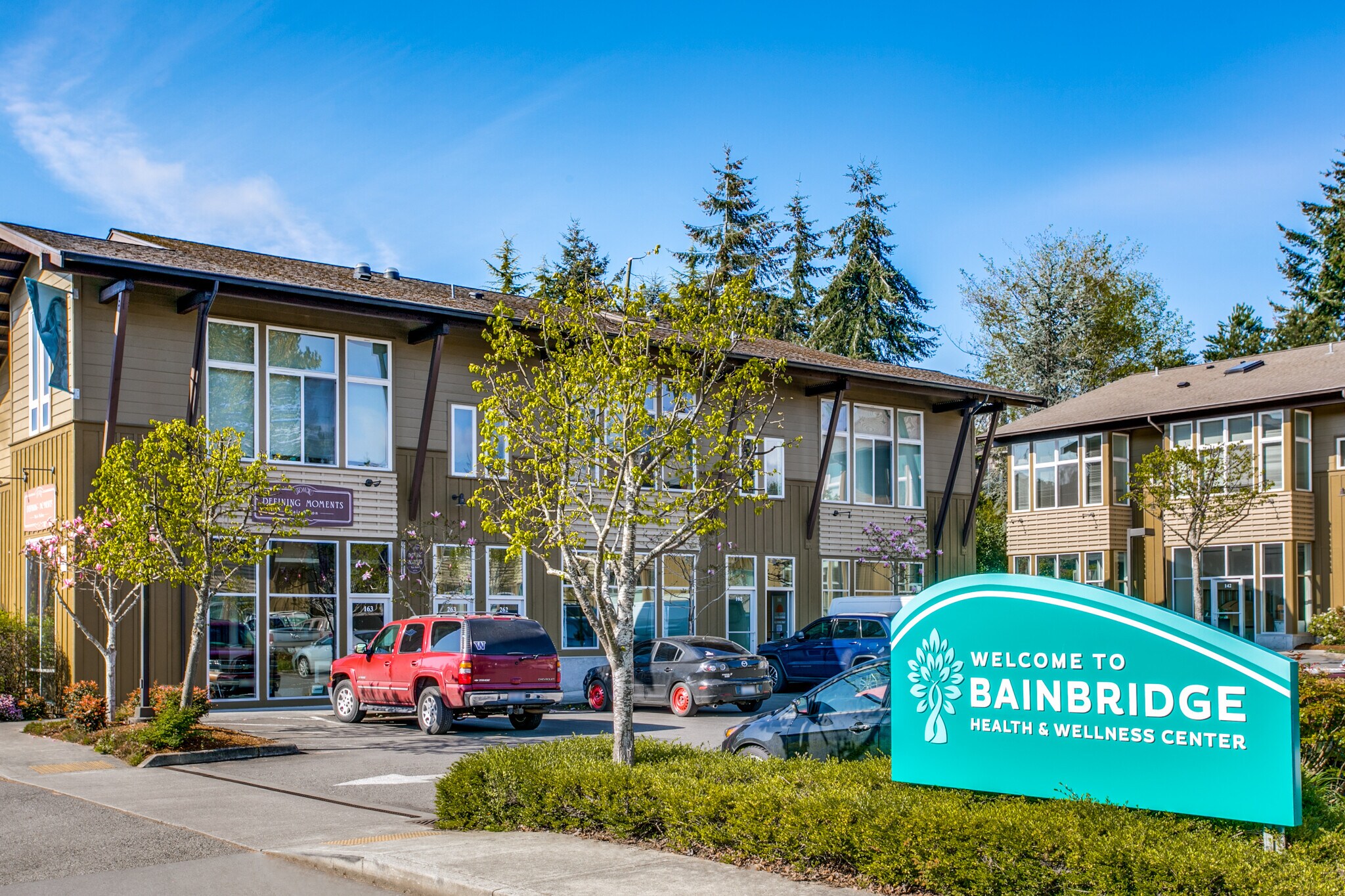 945 Hildebrand Ln NE, Bainbridge Island, WA for lease Building Photo- Image 1 of 9