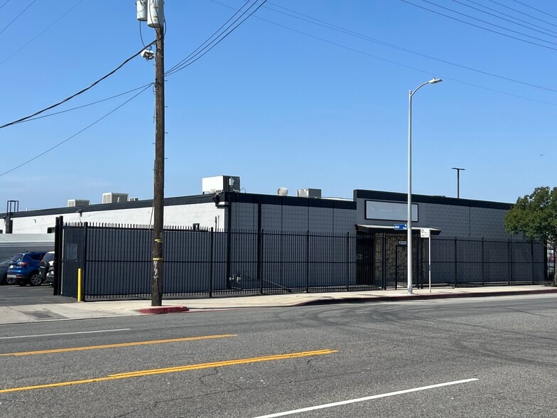13222-13226 Saticoy St, North Hollywood, CA for lease - Building Photo - Image 3 of 12