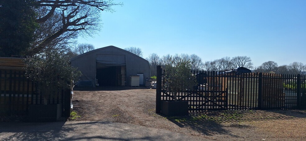Marches Rd, Warnham for lease - Building Photo - Image 2 of 6