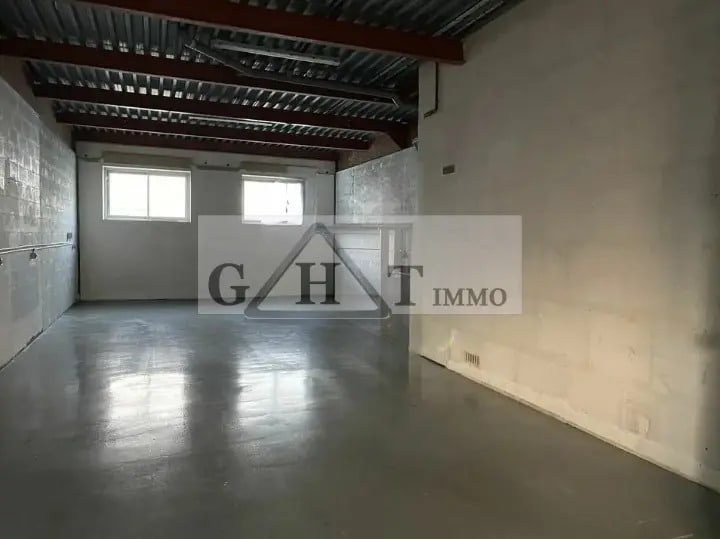 Industrial in Argenteuil for sale - Interior Photo - Image 2 of 6