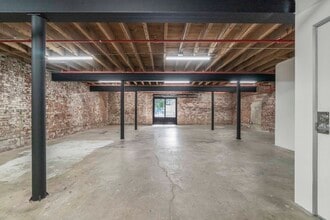 941 E 2nd St, Los Angeles, CA à louer Photo intérieure- Image 2 de 7