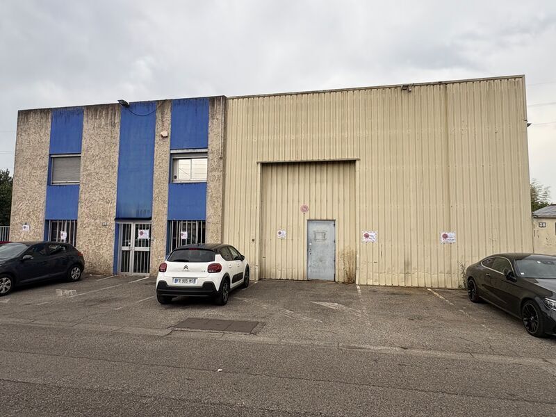 Flex in Vaulx En Velin for sale Building Photo- Image 1 of 11