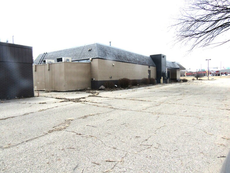 586 SW 1st St, Montevideo, MN à louer - Photo du bâtiment - Image 3 de 16