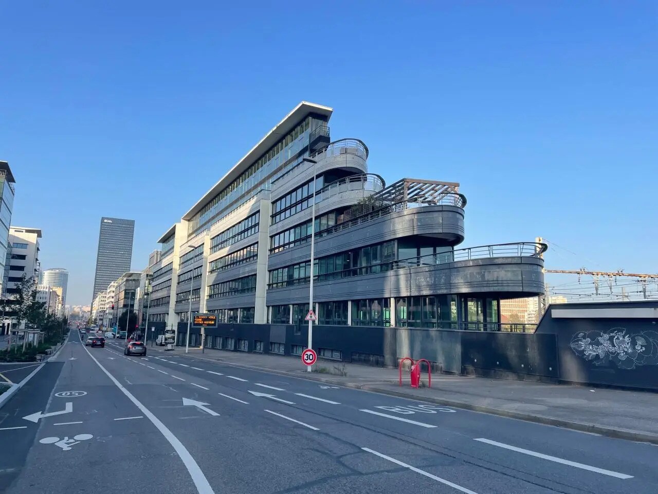 Bureau dans Lyon à louer Photo du bâtiment- Image 1 de 2
