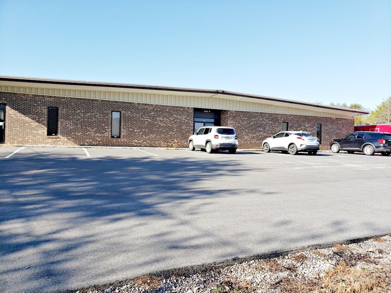 362 Industrial Park Rd, Madisonville, TN à vendre - Photo principale - Image 1 de 1