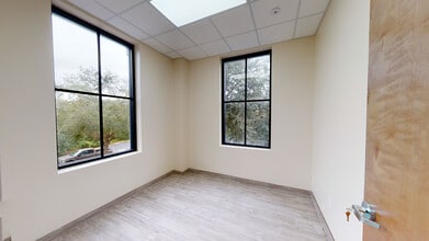 7701 Little Rd, New Port Richey, FL for lease Interior Photo- Image 2 of 2