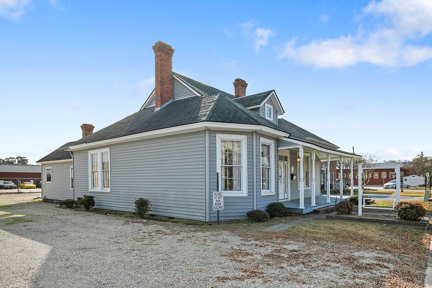 127 S Cool Spring St, Fayetteville, NC à vendre - Photo du bâtiment - Image 3 de 37
