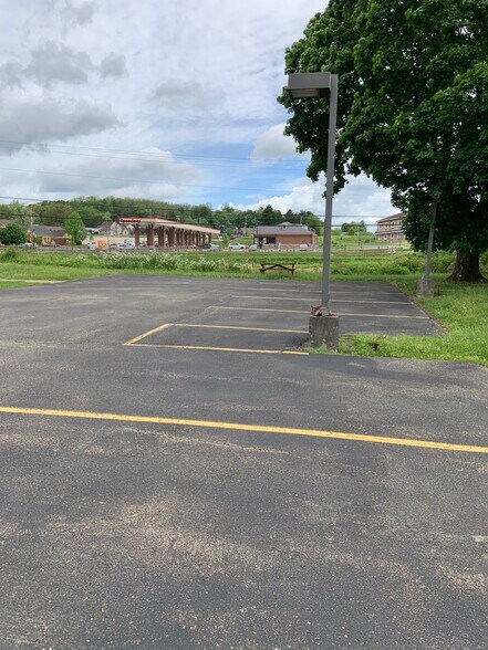 4735 Route 30, Latrobe, PA à louer - Photo du bâtiment - Image 3 de 3