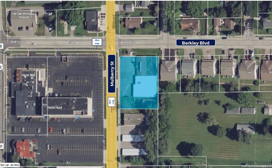 674 W Mulberry St, West Baraboo, WI for sale - Building Photo - Image 2 of 3