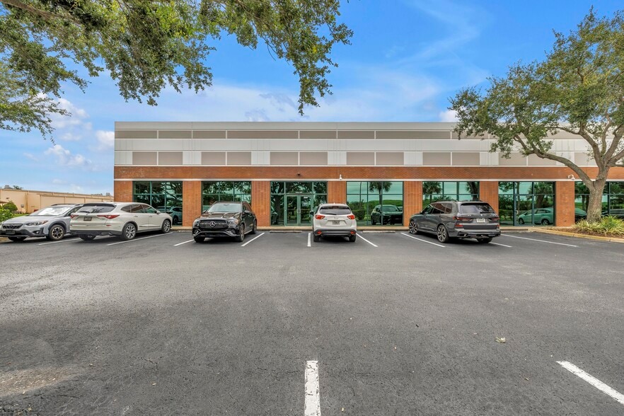 1780 102nd Ave N, Saint Petersburg, FL for lease - Building Photo - Image 2 of 12